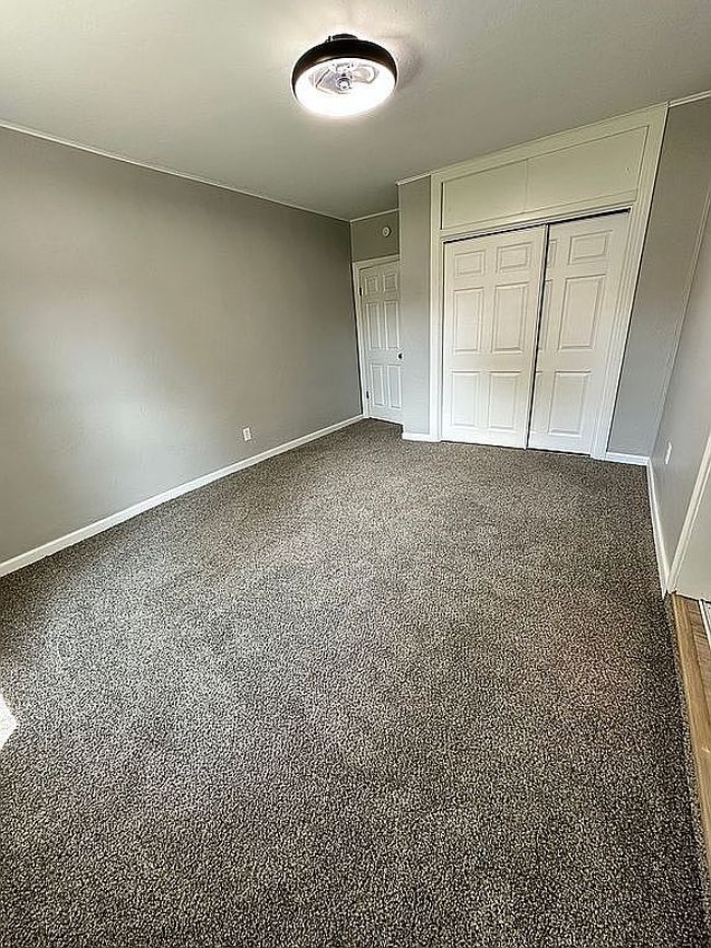 Image of 922 S Milam St
