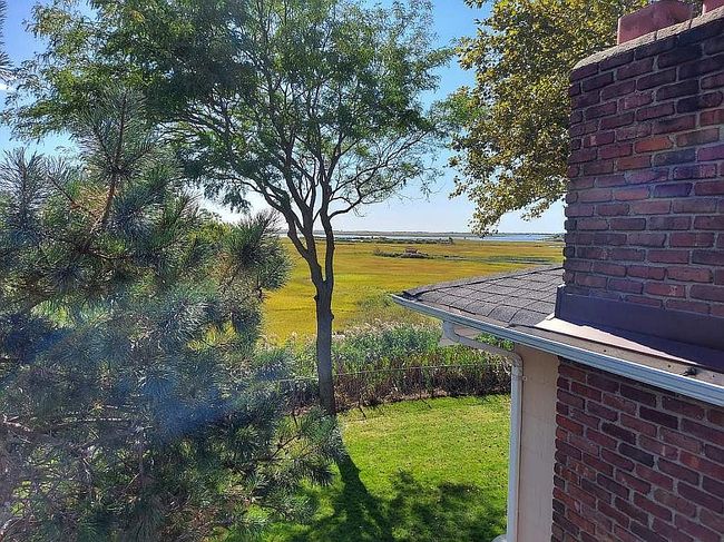 Photo of 404 Club Ct, Oceanside, NY