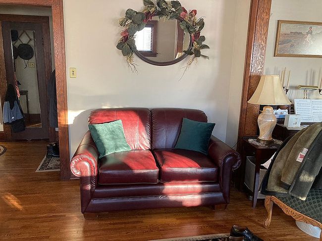 Image of 305 E Main St