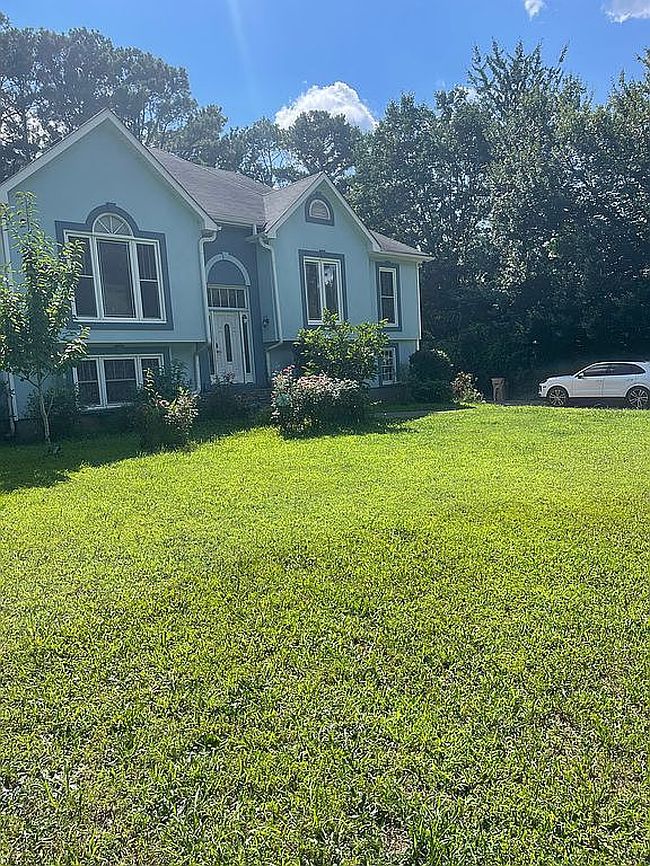 Photo of 7130 Wynfield Dr, Cumming, GA