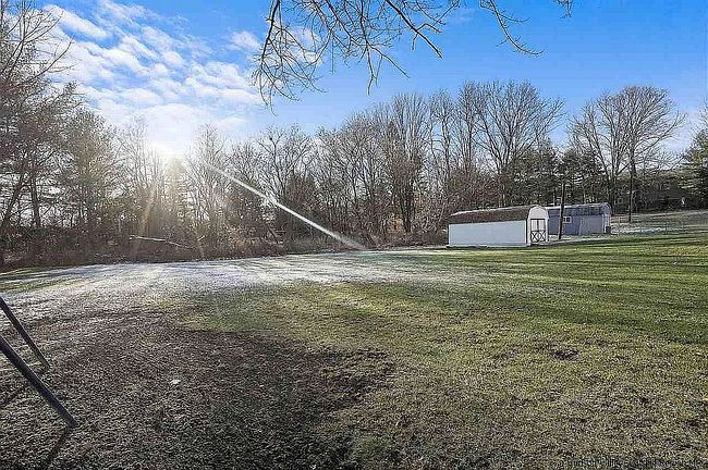 Photo of 105 S Chapel Hill Rd, Lloyd, NY