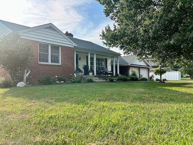 Photo of 704 Columbus Rd, Streator, IL