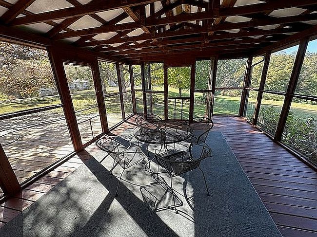 Image of 604 Stoddard Rd