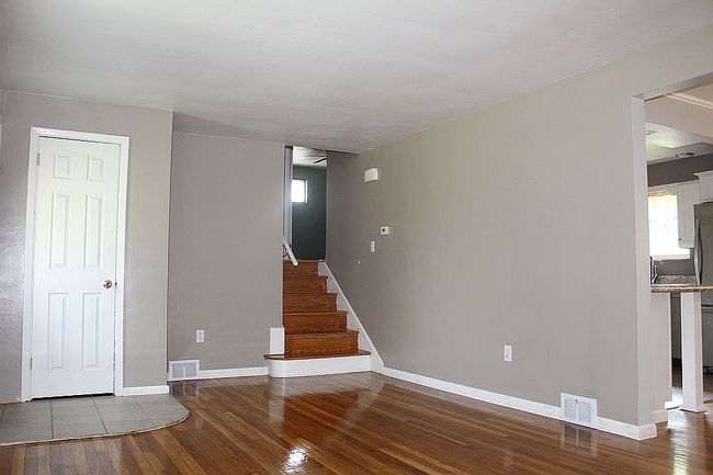 Preview of property located at 2724 Russell Dr