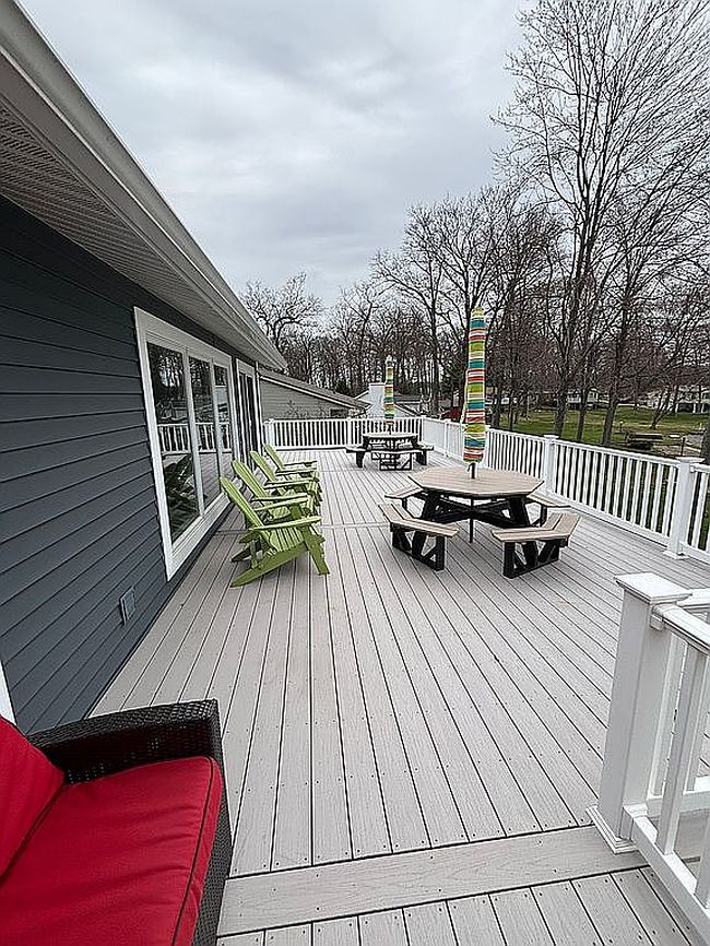 Image of 9080 Deer Point Dr