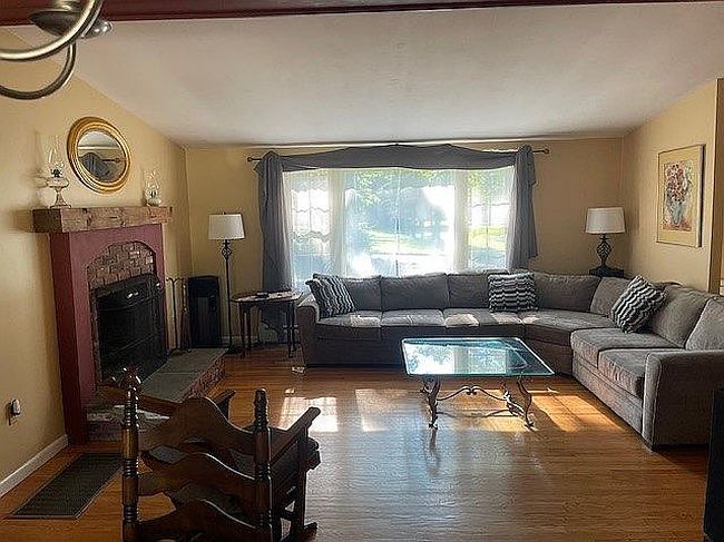 Photo of 293 Hidden Lake Rd, Higganum, CT