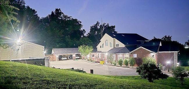 Photo of 5806 New Cut Rd, Louisville, KY
