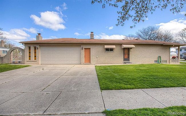 Additional photo 2 of property located at 3069 Wolverine Dr