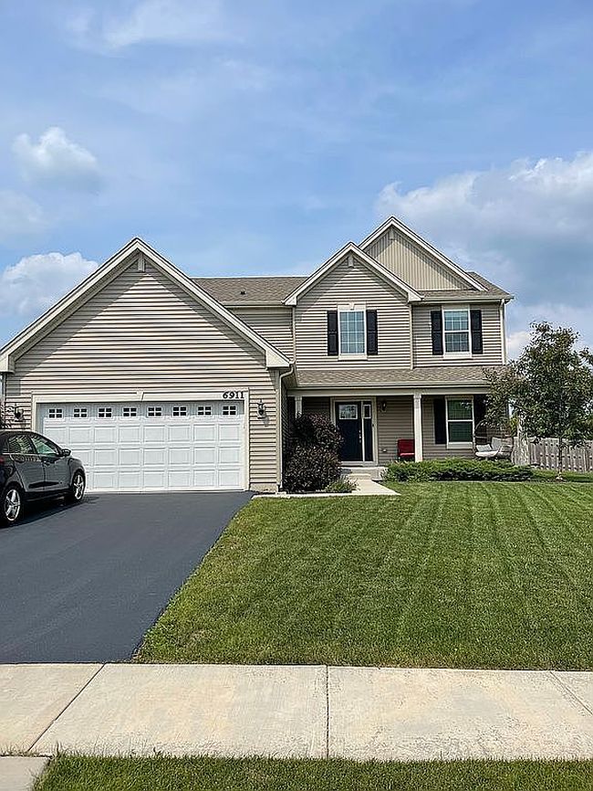 Photo of 6911 Galway Dr, Mchenry, IL
