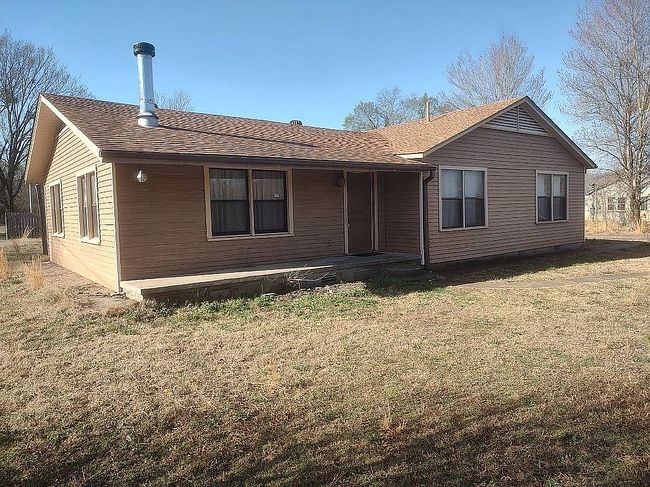 Photo of 822 W John Wright Ln, Mountainburg, AR