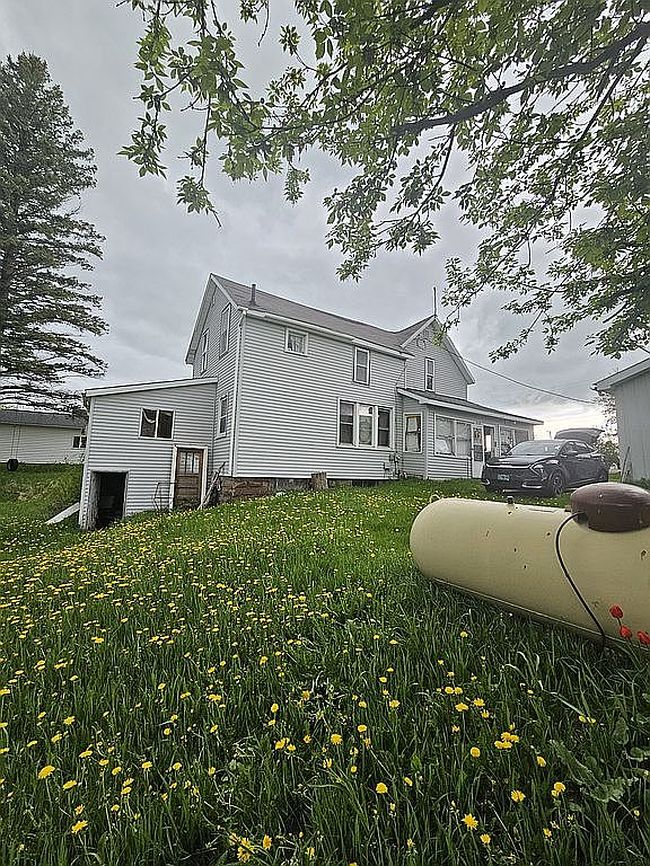 Photo of 160 E John St, Pickford, MI