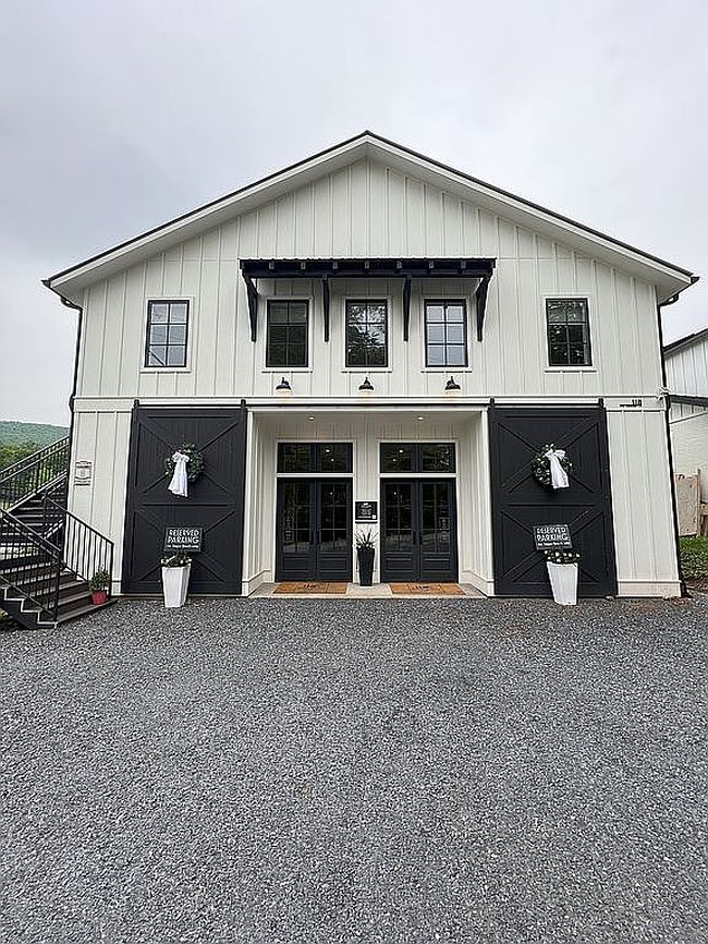 Image of 118 Oak Crescent Cir