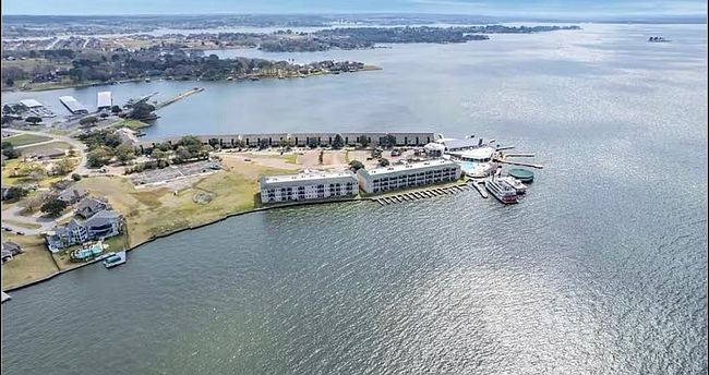 Additional photo 3 of property located at 7039 Kingston Cove Ln Apt 305