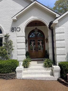 Additional photo 3 of property located at 810 Golf View Dr