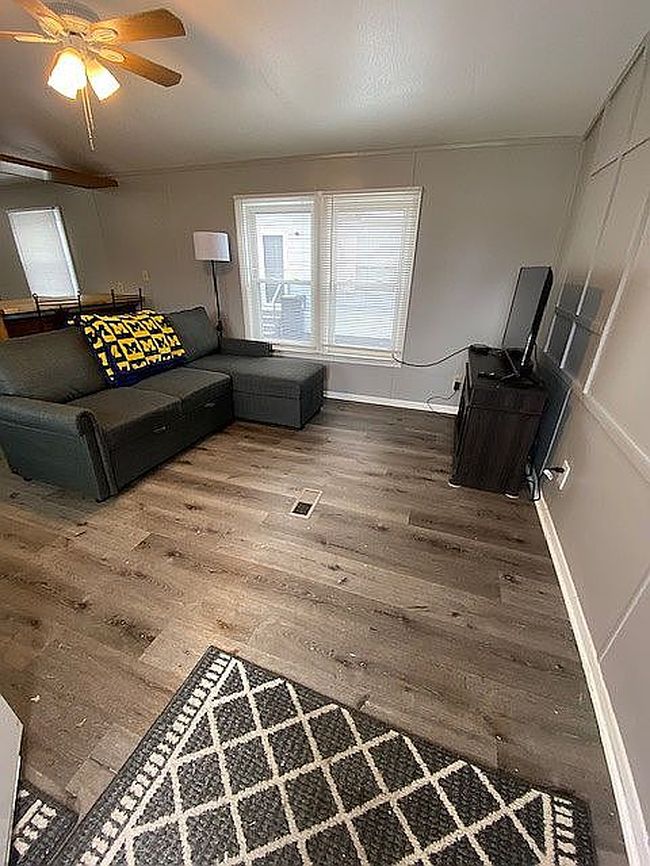 Photo of 326 Emerald Cir S, Whitmore Lake, MI