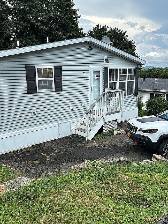 Photo of 25 Thamsen Dr, Stony Point, NY