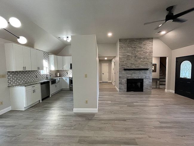 Photo of 103 Grindstaff Dr, Bonaire, GA