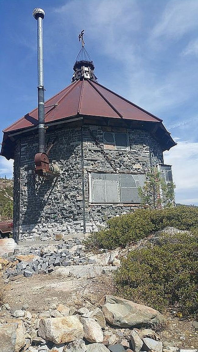 Photo of 41130 Meadow Lake Rd, Soda Springs, CA