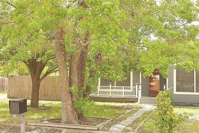 1409 Burns Blvd, Taylor, TX