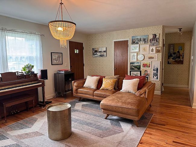 Photo of 88 Morgan St, Mooresville, IN