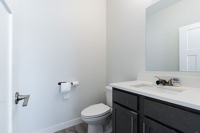 Image of 2485 Rookwood Ln