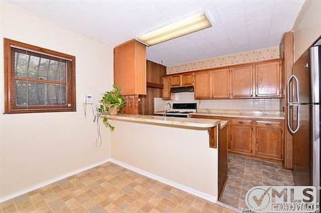 Additional photo 2 of property located at 2071 Sw 19th St