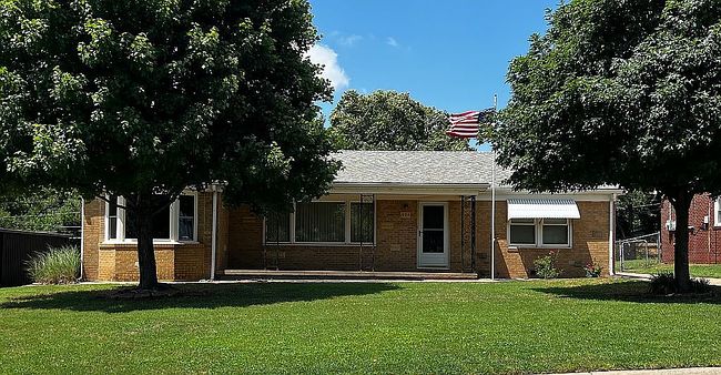 Photo of 624 E Madison Ave