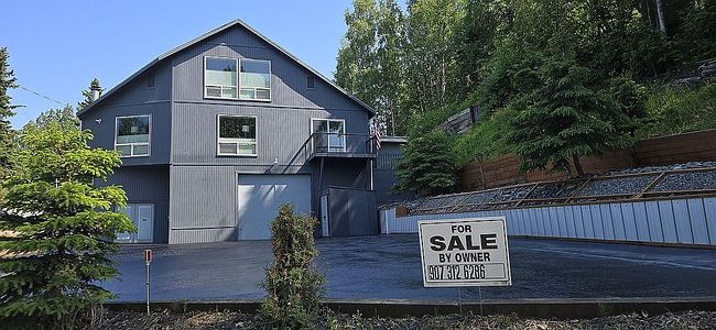 6521 Thurman Dr, Anchorage, AK