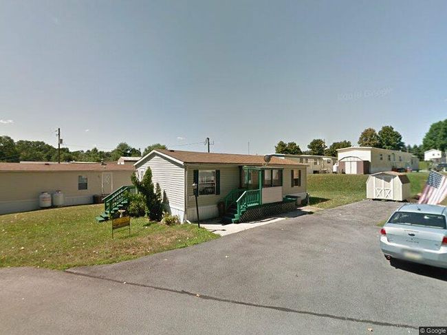 Additional photo of property located at 3264 3rd Ave