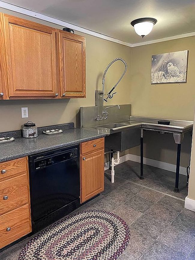 Photo of 965 Deerland Rd, Long Lake, NY