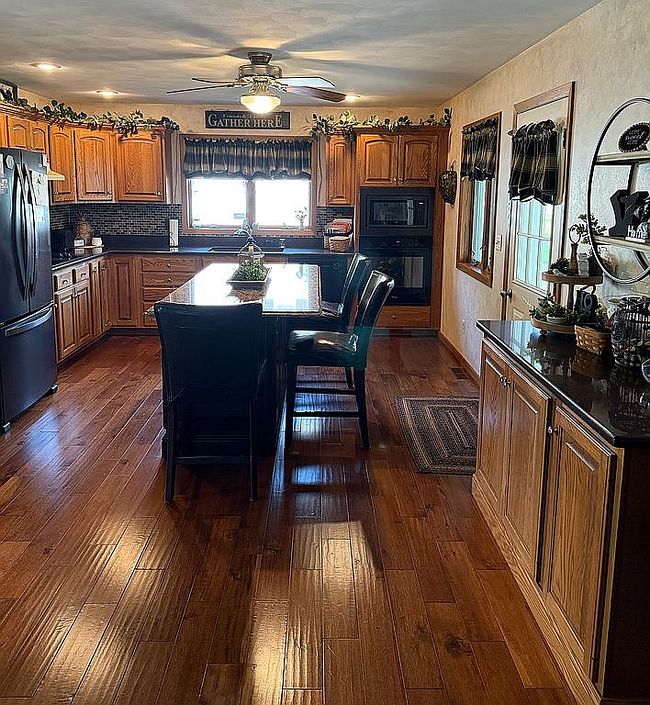 Photo of 207 E 2nd St, Atkinson, IL
