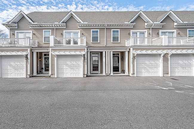 Image of 2 Smithfield Ct Unit 108