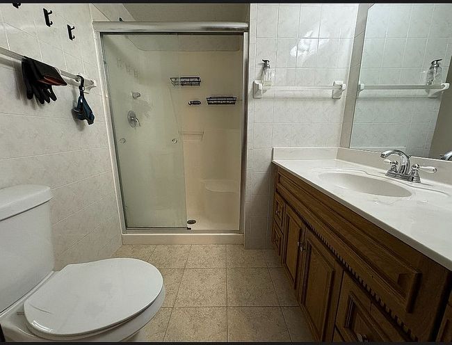 Image of 2196 Luana Dr E