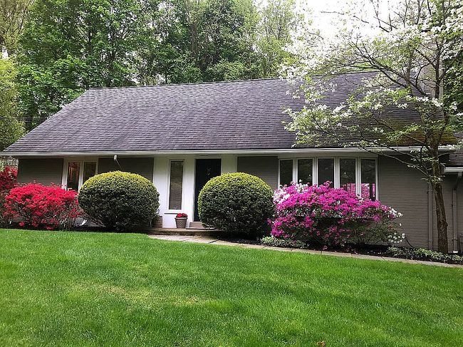 Photo of 107 Poplar Dr, Pittsburgh, PA