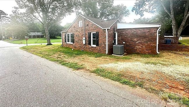 Photo of 1508 33rd St Sw, Hickory, NC