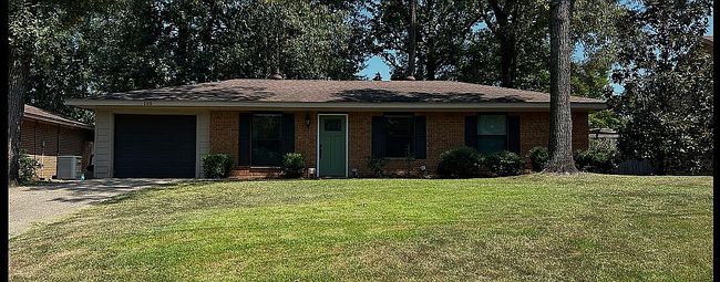Photo of 105 Lakewood Dr