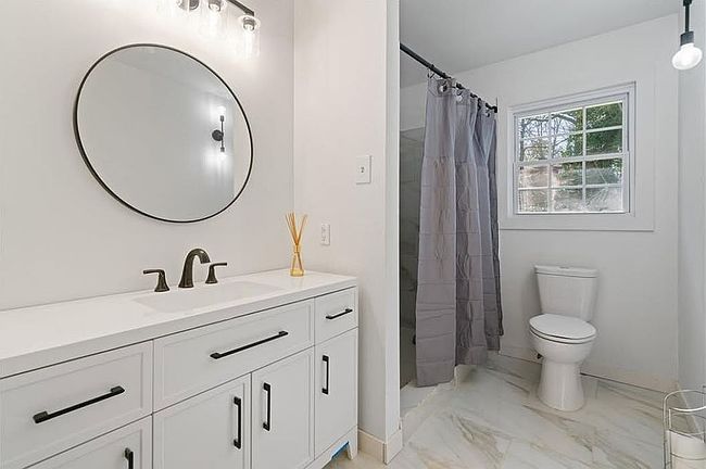 Image of 3390 Cedar Island Dr Sw