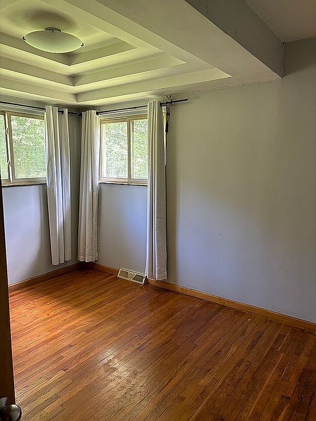 Photo of 190 S Conklin Rd, Lake Orion, MI
