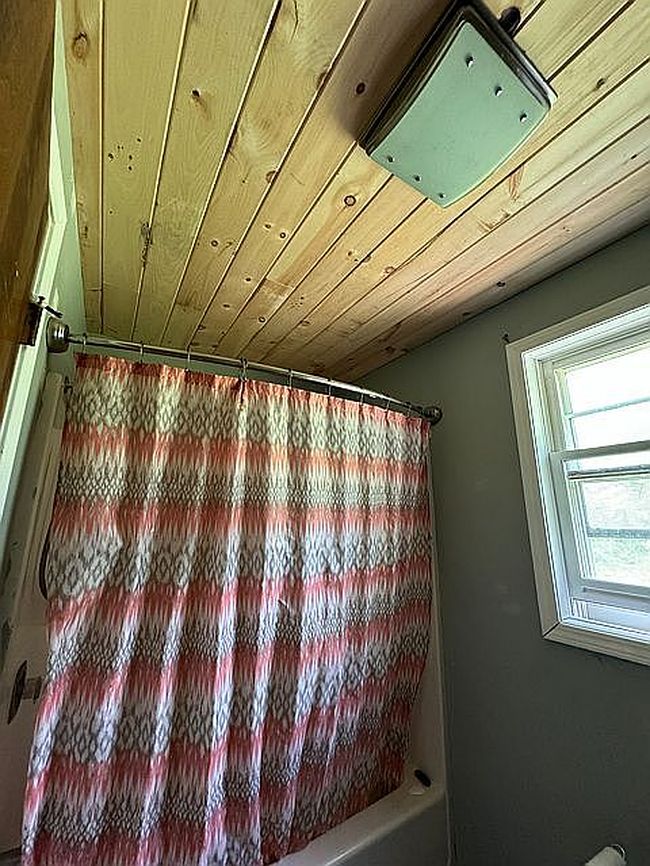 Photo of 77 Ketchum Hill Rd, Pt Crane, NY