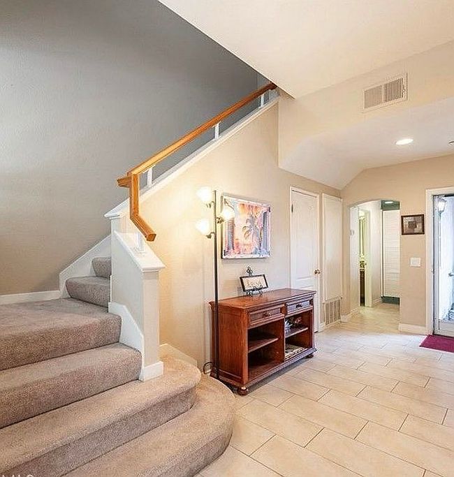 Photo of 620 Ivywood Ln Unit F, Simi Valley, CA