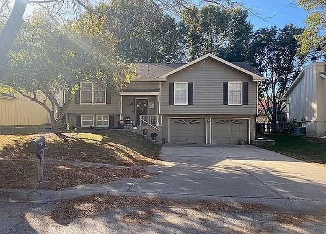 Preview of property located at 919 Ne 109th Ter