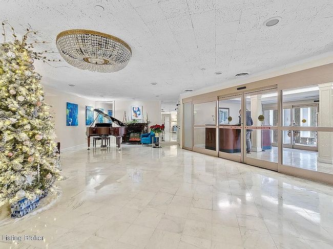 Photo of 5100 Us Highway 42 Apt 211, Louisville, KY