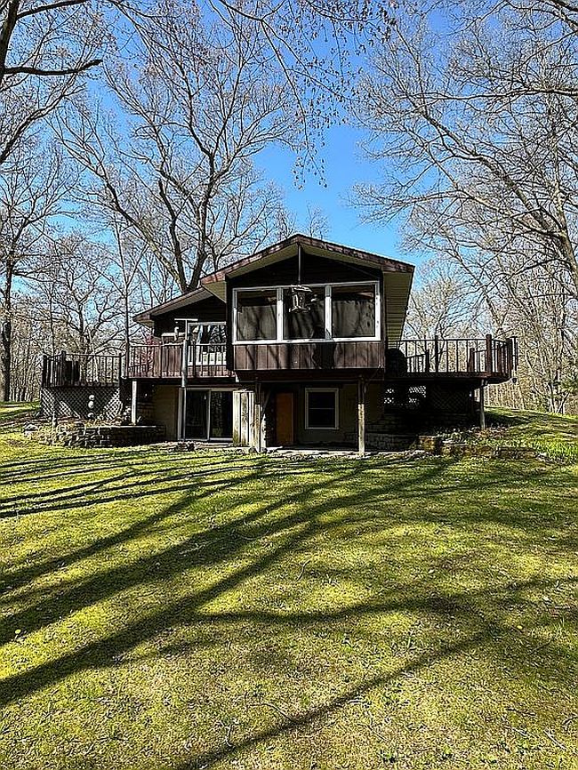 Image of 813 E Brooks Rd