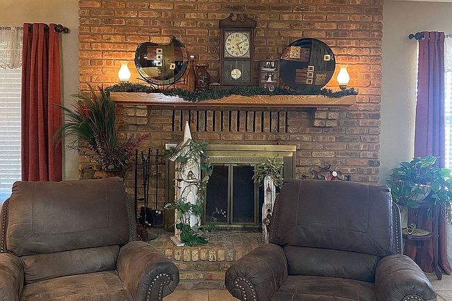 Additional photo 3 of property located at 10856 Legg Dr