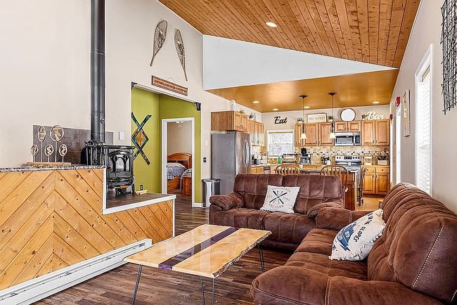 Image of 284 Roundabout Way