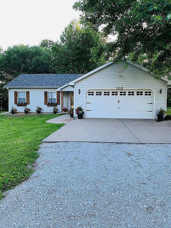 Photo of 103 Amethyst Rd, Murphysboro, IL