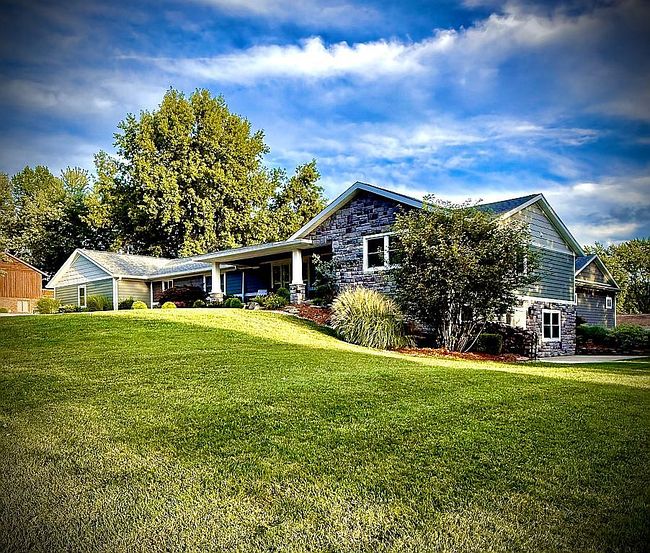 Photo of 2405 Glenwood Dr