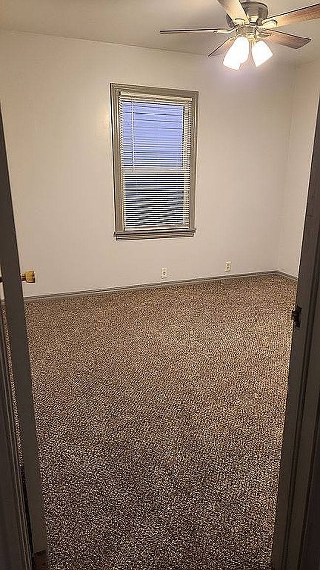 Image of 1300 E Seminole Ave