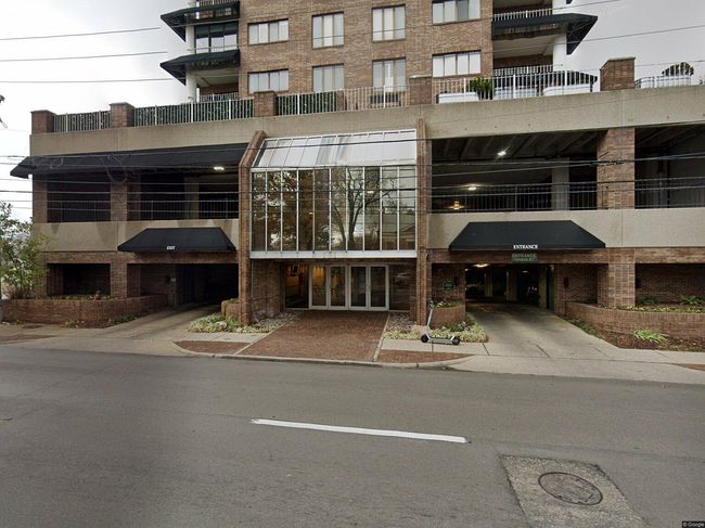 Photo of 355 S Broadway #301