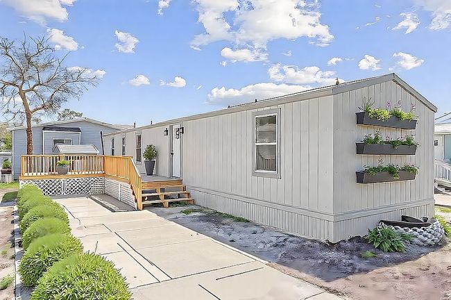 Preview of property located at 9950 Us Highway 98 W #B-11